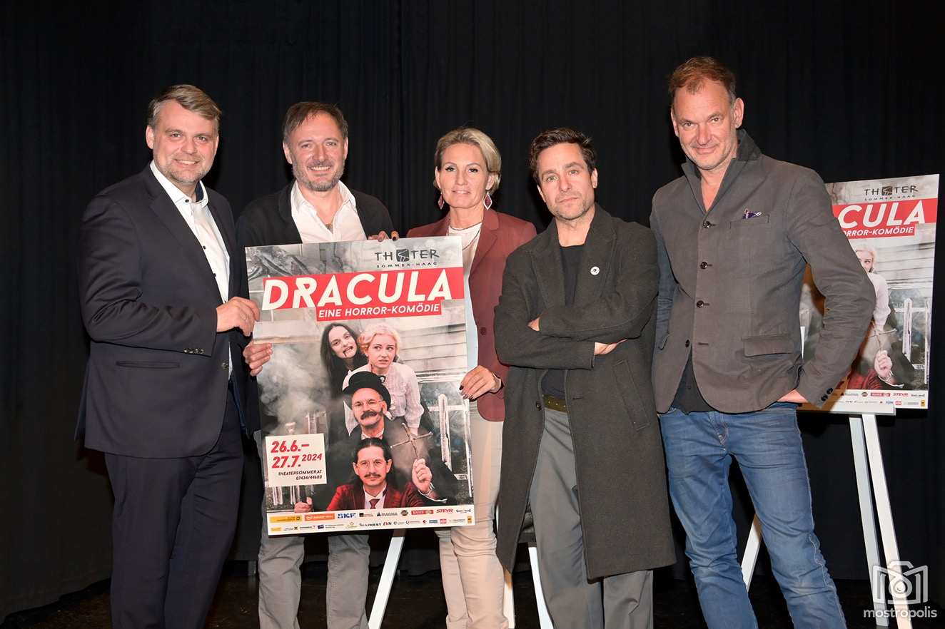 TheSoHaag Dracula24
