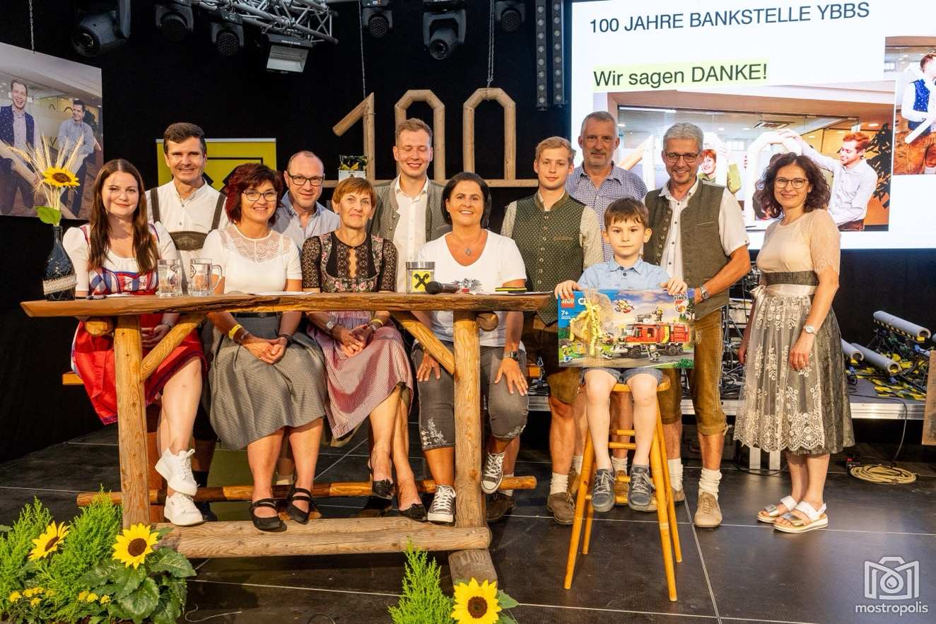 Raiffeisen Amstetten 2024 Mitgliederfest NeumY 002.jpg